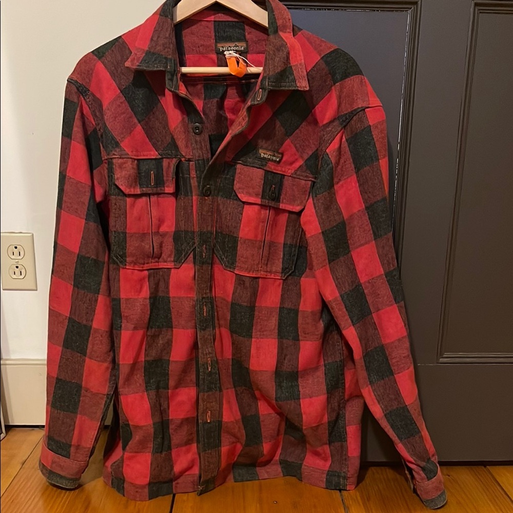 Gently Used Red and Black Men’s Ferrier Plaid Button-Up Shirt